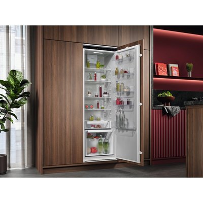 .AT.FRIGO INT. 1P AEG TK6DS181ES 177X54,6 DYNAMICAIR E INVERTER 310L